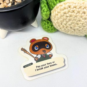 Pegatina de Tom Nook Animal Crossing, regalo para él, regalo para ella, regalo para ellos, cumpleaños, pegatina para portátil, pegatina para patineta, papelería divertida