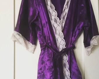 Vintage Purple Robe, Lace Trim Embossed Satin Robe, Chemise Vintage Lingerie, Bedroom Jacket Vintage Boudoir Valentines Day Gift Purple Rain