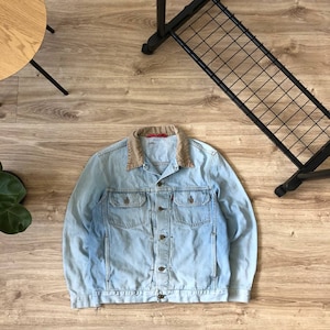 Vintage Levi&#39;s 90s Distressed Light Wash Denim Jacket