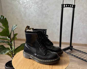 Vintage Dr. Martens 8542 Brown Leather Chunky Platform Boots
