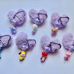 Chaveiros/pingentes de pelúcia dos personagens BTS/BT21 com pingente de estrela que brilha no escuro (feitos sob encomenda)