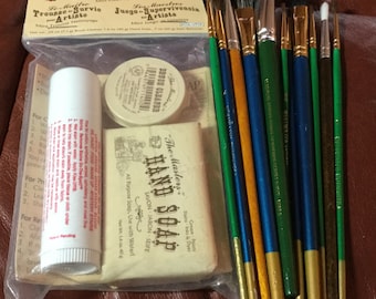 Artist Survival Kit with 12 Paint Brushes & Brush Cleaner