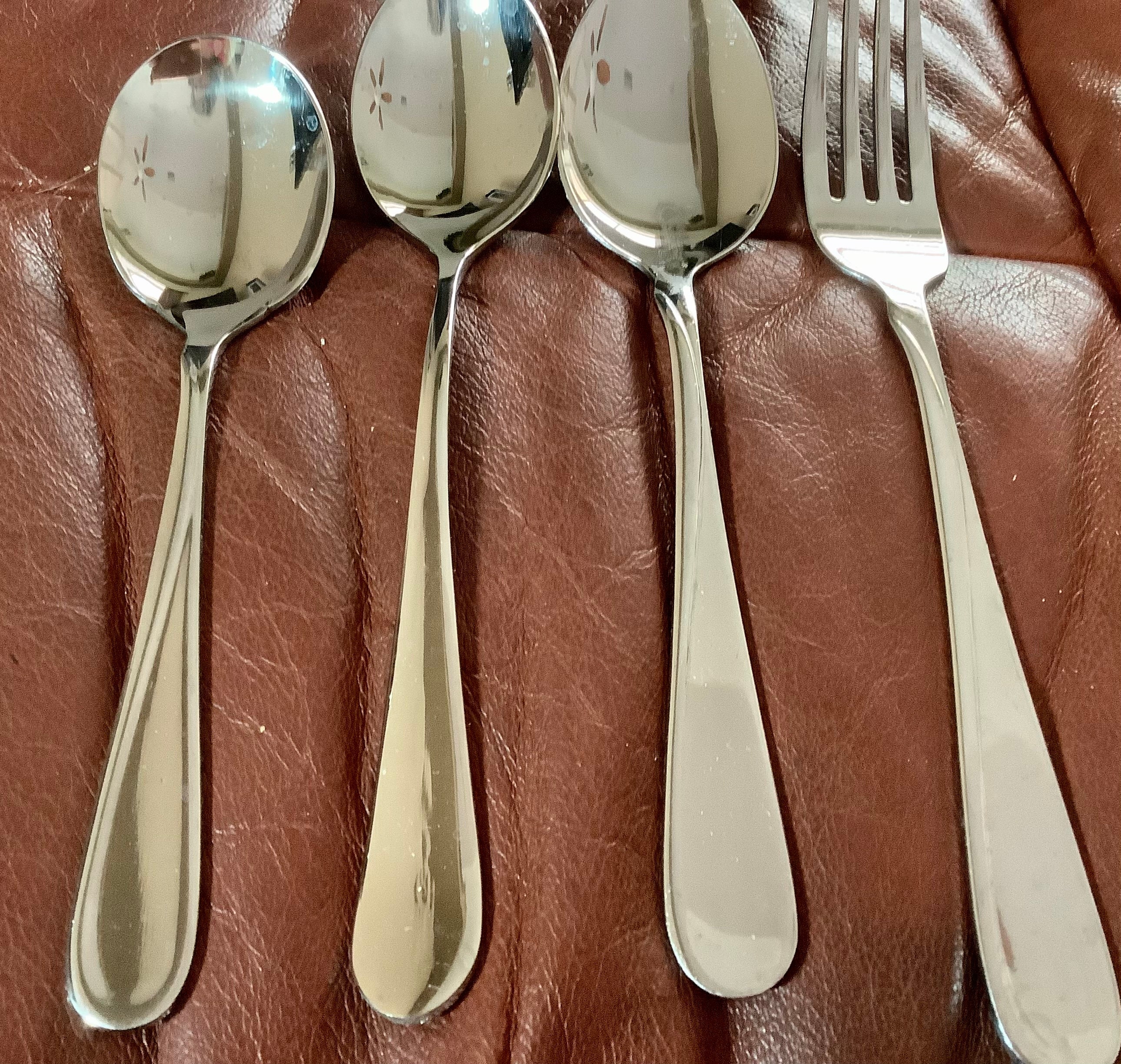 Vintage Oneida Flatware Set | 4 Piece Place Setting - Etsy