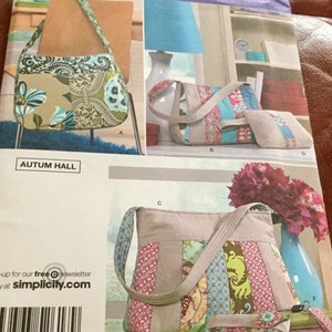 Simplicity 2617 | Mönster för Scrap Buster-tygväskor | Scrappy Bags Sminkväska, näsdukshållare | Oklippt | vävda tyger