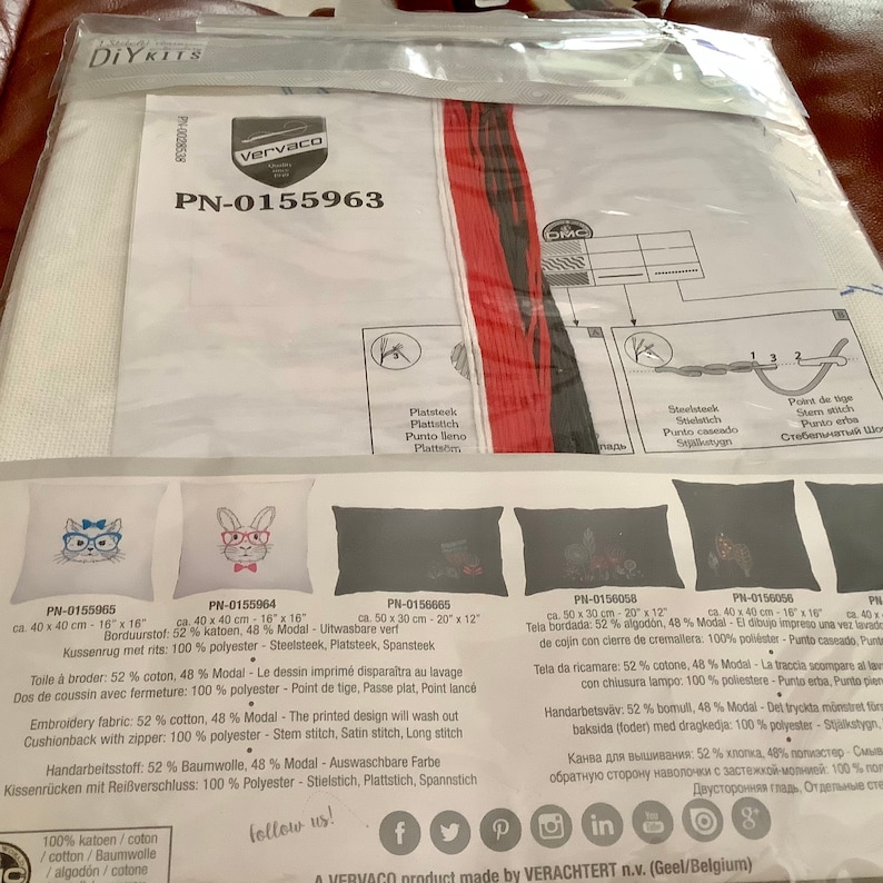 1 new sealed package Zippered Pillow Cover Embroidery Kit of Dog with Glasses Excellent condition
