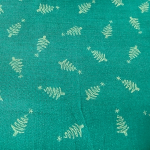 Christmas Tree Cotton Green & Metallic Gold Fabric | 2.5 yd by 45” | Excellent quality