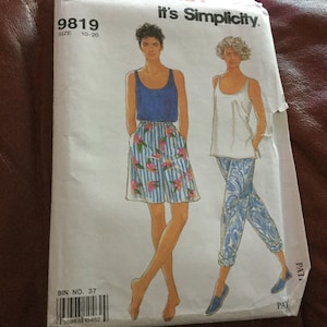 Simplicity 9819 | Misses Top Pants & Shorts Pattern | size 10-20 | uncut
