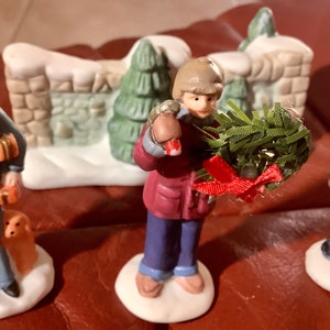 Ceramic Christmas Figurines & Wall with Trees | Set of 4 | Man with Cane, Man with Dog, Boy with Wreath | Excellent condition