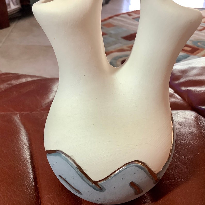 Great condition Ceramic Pueblo Blue Pink Southwestern Vase with Gold Accents Double Spout 5.5\u201d by 3.5\u201d