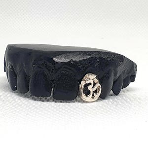 OM custom grillz dental caps worldwide delivery