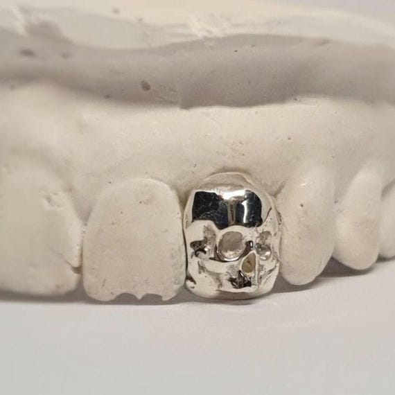 SKULL custom grillz dental caps worldwide delivery