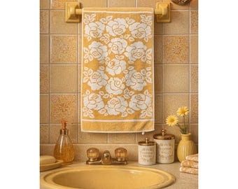 Vintage Cannon Royal Family Rose Floral Bath Towel Cream Pink 21x42 Cotton Blend