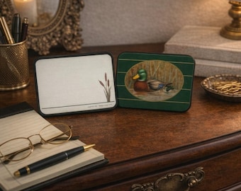 Juego de papelería vintage Giftco con diseño de pato ánade real en lata metálica verde. Naturaleza y vida silvestre.