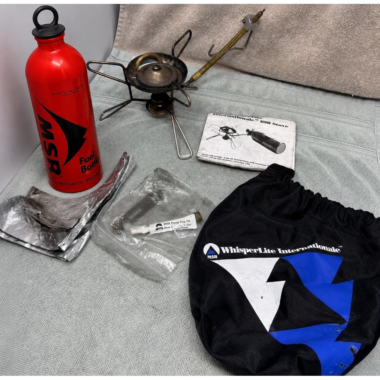 MSR Whisperlite Internationale 600 Multi-fuel Backpacking Stove
