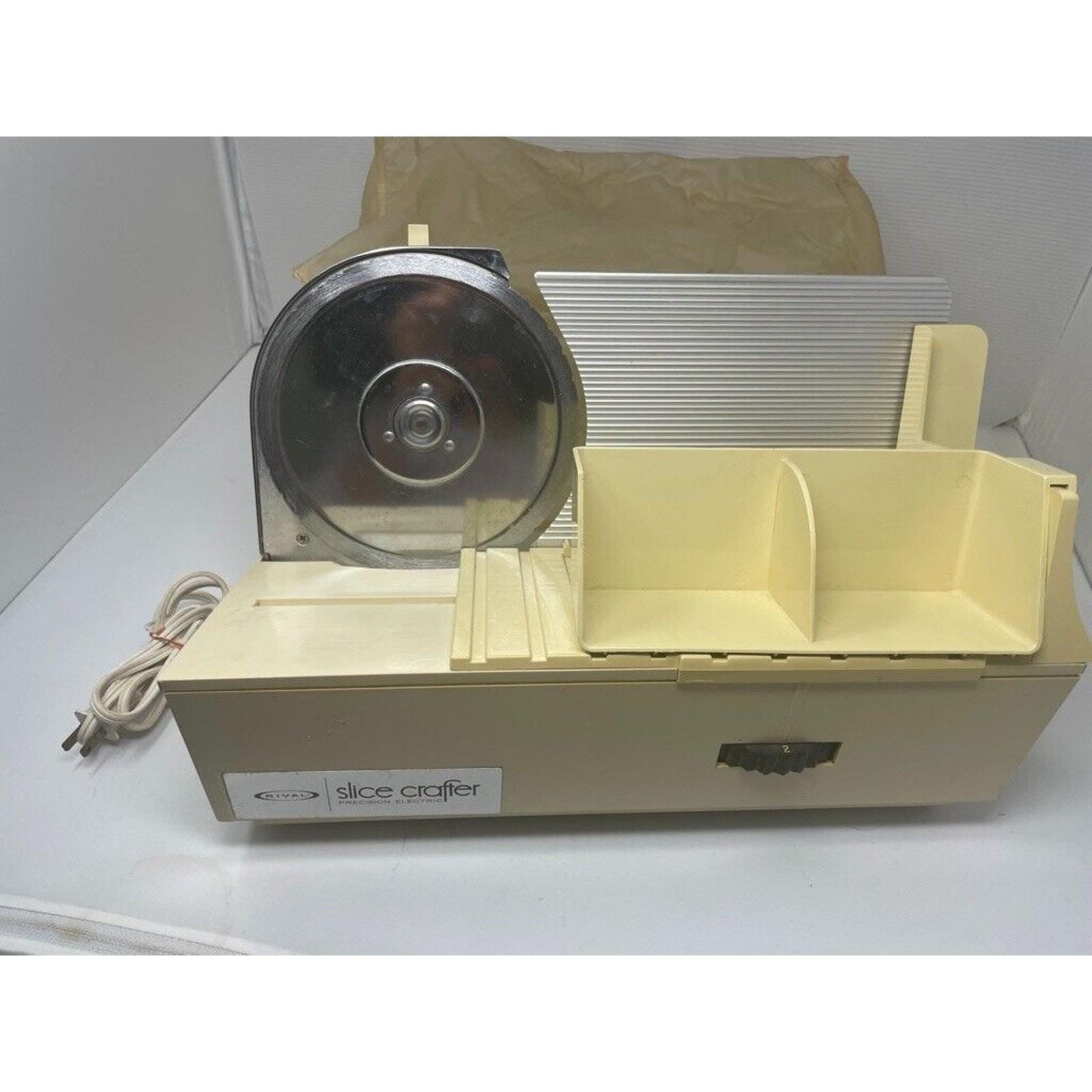 Affettatrice elettrica di precisione Vtg Rival Slice Crafter1037 con copertura antipolvere