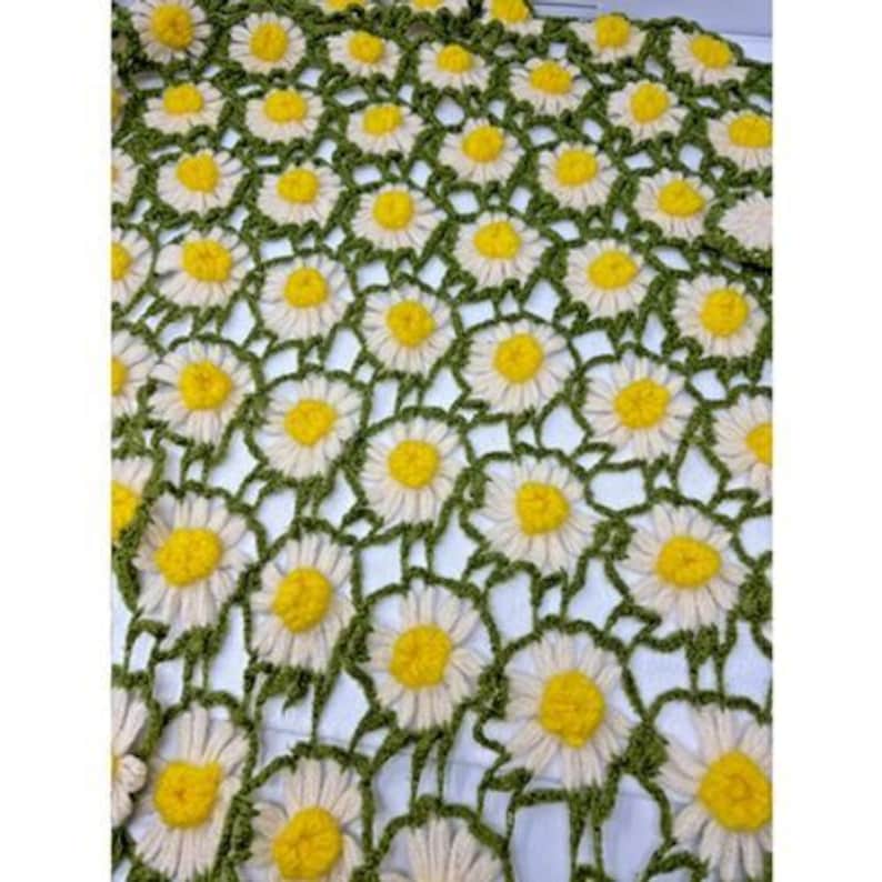 Vintage Crochet Daisy Blanket Throw 80x40 Floral Afghan Cottagecore Boho image 4