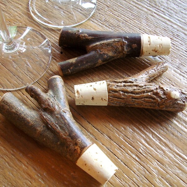 Wine Stopper of Rustic Willow and Natural Cork