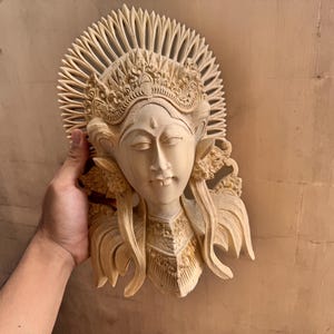 Majestic Hand-Carved Legong Dancer Sculpture – A Symbol of Grace, Elegance, and Balinese Beauty
