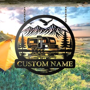 パーソナライズされた 5 輪キャンパー RV サイン | 金属製屋外キャンプ | ファミリーキャンプ サイン | マウンテンキャンプ | キャンパー用サイン カスタム キャンプ場 サイン