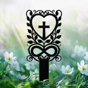 Hjärtkors Infinity trädgårdsskylt Rostig, Religiösa utomhusdekorationer, Vintage trädgårdsdekor metall trädgårdspåle, Metall trädgårdskonst, Kristen gåva