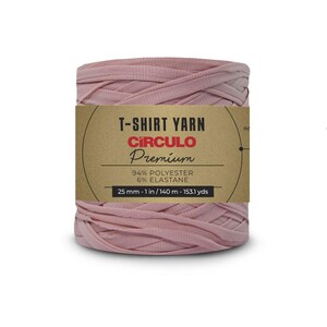Circulo T-shirt Yarn for crochet projects.