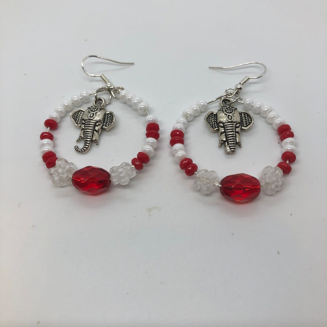 White and Crimson Glitter Alabama A Earrings main image 1