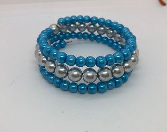 Bracelet fil mémoire, argent et turquoise, perle de verre, manchette, wrap, bracelet superposé, tenue de soirée