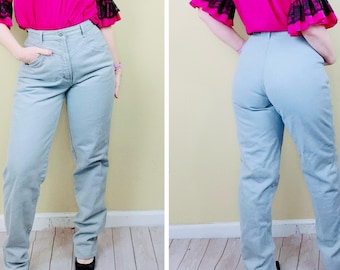 90s Rocky Mountain Western Vintage Inspired High Waisted Bareback Light Wash Denim Mom Retro Straight Leg Denim Women’s Jeans / Medium