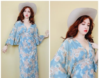 Robe vintage des années 1970 à manches kimono à fleurs bleues Montgomery Ward / Robe longue en nylon à manches évasées en tricot en tricot / Grande