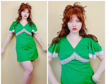 1970s Vintage Green Polyester Gogo Dress / 70s / Seventies Knit Empire Waist Flutter Sleeve Mini / Medium