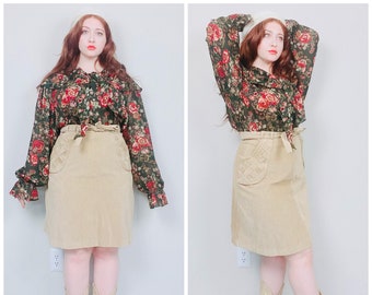 1970s Vintage Khaki Made In Japan Corduroy Skirt / 70s / Seventies Belted High Waisted Wove Pocket Skirt / Size Medium