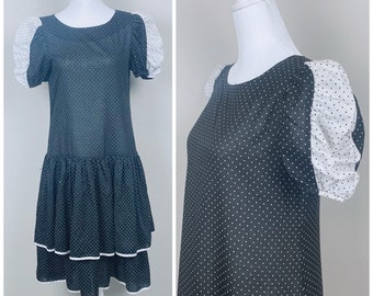 1970s Vintage Black and White Swiss Dot Dress / 70s / Seventies Puffed Sleeve Tiered Poly Cotton Dress / Size XS / Small