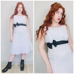 1990s Vintage Victor Costa Black and White Crinkle Dress / 90s Empire Waist Bow Tie Acetate / Poly Party Gown / Size Medium image 1