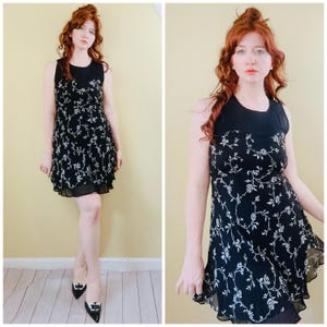 1990s Vintage Nostalgia Grunge Babydoll Dress / 90s Black and White Floral Rayon MIni / Small