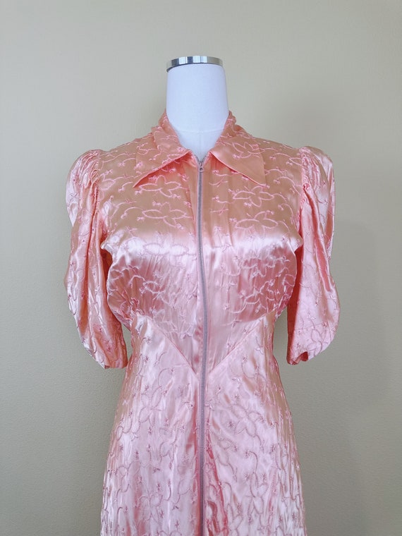 1930s Vintage Peach Pink Silk Dressing Gown / 30s… - image 4