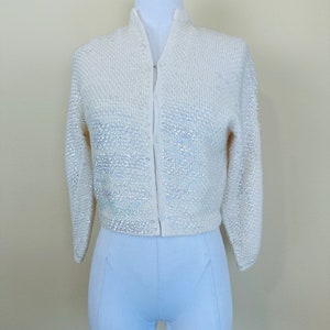 1960s Vintage Homemade Acrylic Cream Cardigan / 60s / Sixties Iridescent Sequin Pinup Cropped / Sweater image 2