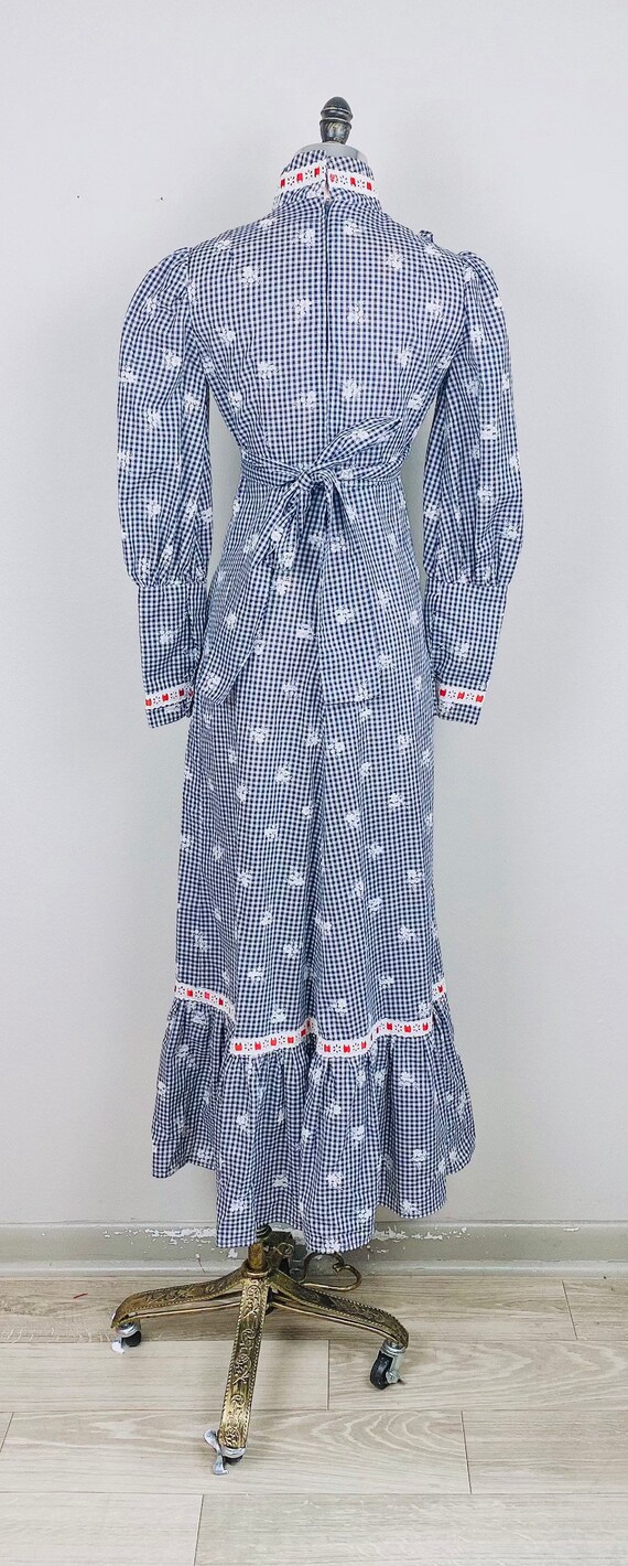 1970s Vintage Blue and White Gingham Cotton Count… - image 4