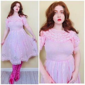 1970s Vintage Salam Creations Mexico Pink Pin Tuck Dress/ 70s Puffed Sleeve Lace Ruffled Scalloped Dress / Size Medium image 1