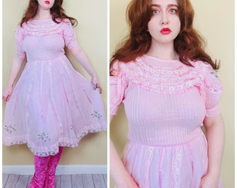 1970s Vintage Salam Creations Mexico Pink Pin Tuck Dress/ 70s Puffed Sleeve Lace Ruffled Scalloped Dress / Size Medium