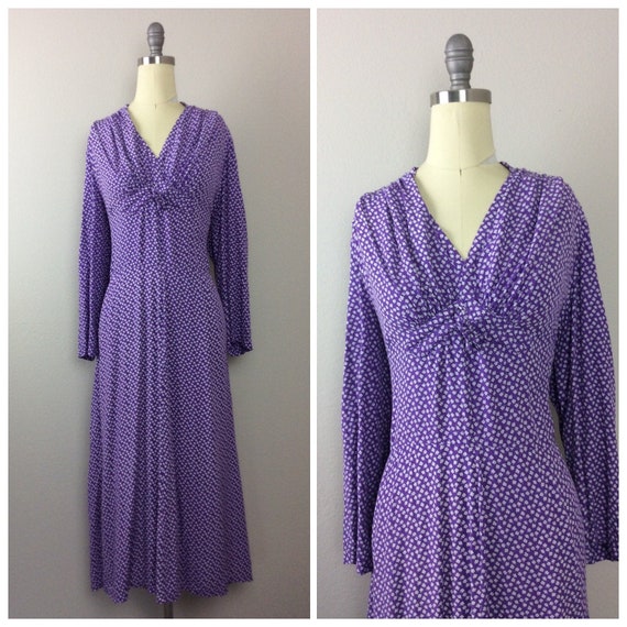 1960s Vintage Purple Floral Day Dress / 60s Sixtie