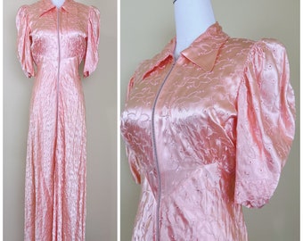 1930s Vintage Peach Pink Silk Dressing Gown / 30s Embroidered Floral Puffed Sleeve Maxi Dress / Small - Medium