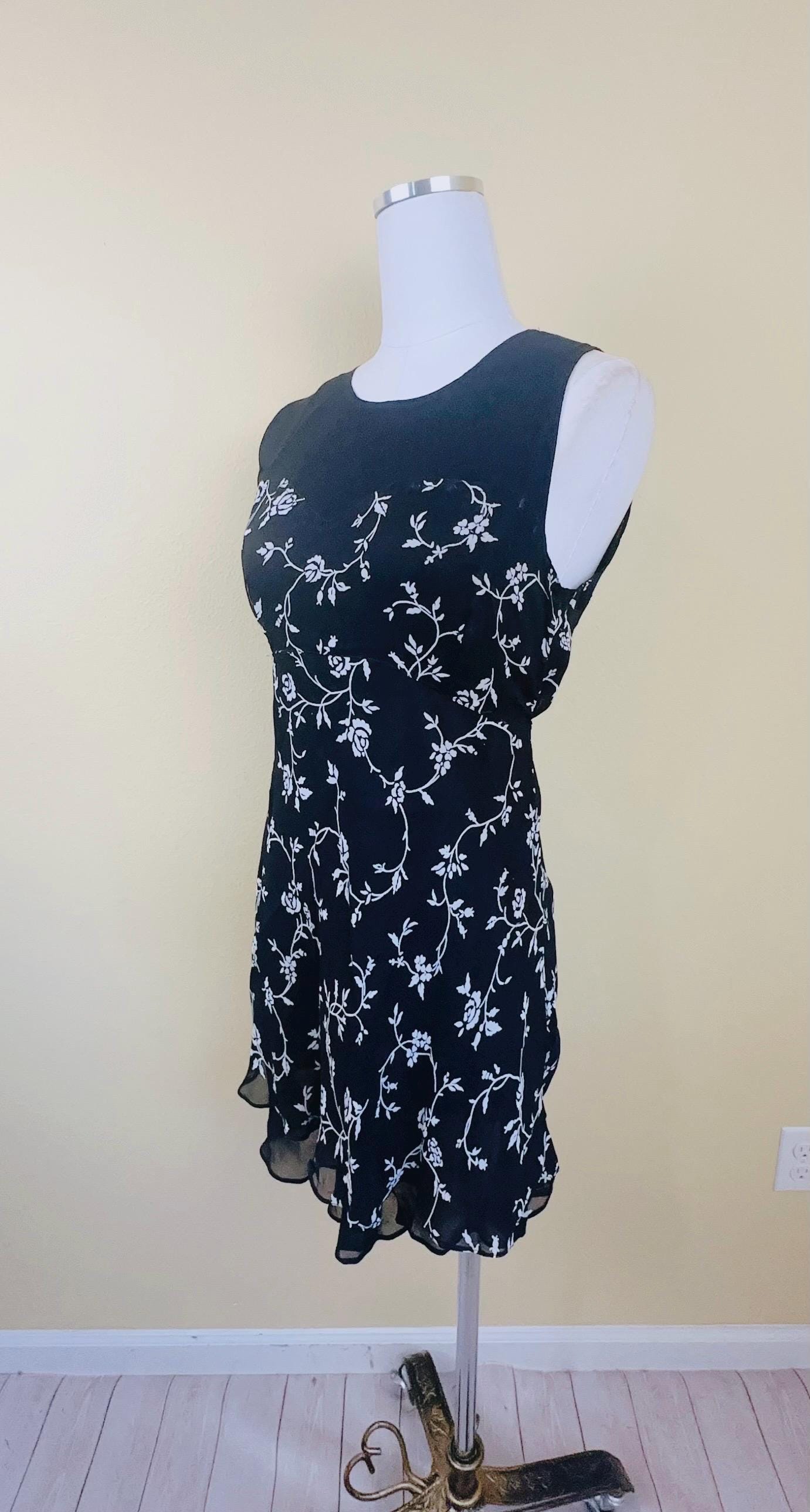 1990s Vintage Nostalgia Grunge Babydoll Dress / 90s Black and White Floral Rayon MIni / Small 1990s Vintage Nostalgia Grunge Babydoll Dress / 90s Black and White Floral Rayon MIni / Small