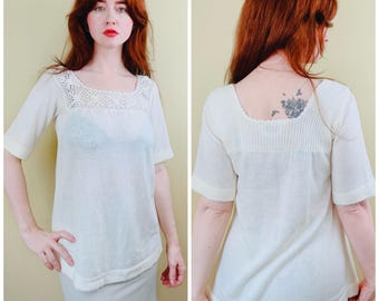 1970s Vintage Arpeja Acrylic Rosette Top / 70s Organically Grown Crochet / Knit Short Sleeve Tunic / Size Medium - Large