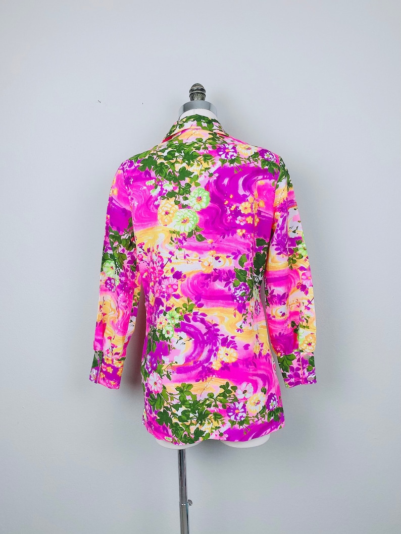 1970s Vintage Hot Pink and Purple Acrylic Floral Shirt 70s Seventies Hawaiian Neon Button Up Blouse Size Medium Large