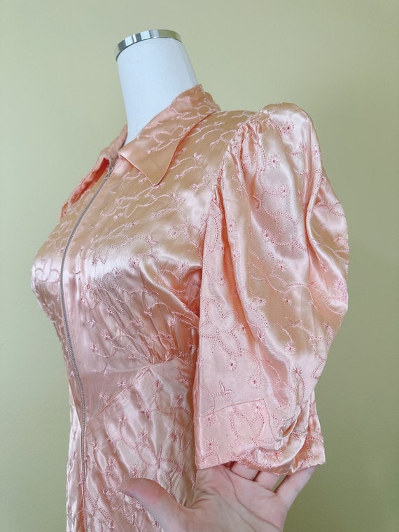 1930s Vintage Peach Pink Silk Dressing Gown / 30s… - image 5