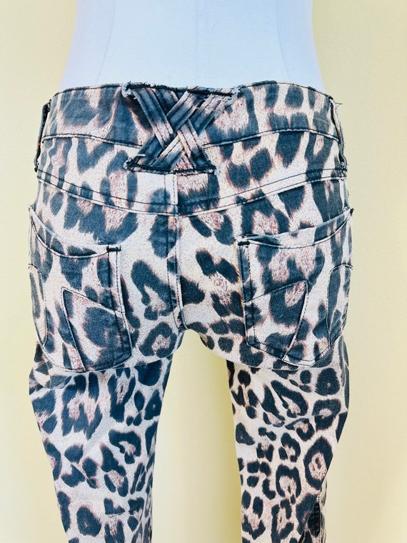 1990s Tripp NYC Leopard Print Low Rise Jeans / 90… - image 7