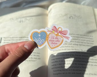 ACOTAR To The Stars Who Listen Heart Locket Waterproof Vinyl Shimmer Glitter Water Bottle/Kindle/Laptop Sticker
