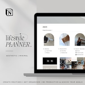 Peut inclure: Image d'un planificateur de style de vie esthétique et minimaliste. L'écran d'ordinateur affiche une interface de planificateur avec des sections pour le personnel, la productivité et la santé et le bien-être. Le texte à l'écran indique "2025" et "vivre dans l'instant."