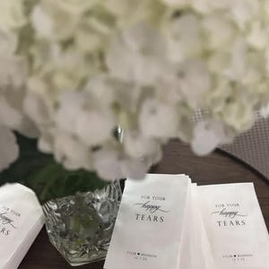 Paquete de pañuelos para invitados a la boda, bolsa de pañuelos personalizada para recuerdo de boda, paquete de pañuelos Happy tears para invitados a la boda, paquete de pañuelos personalizado imagen 11