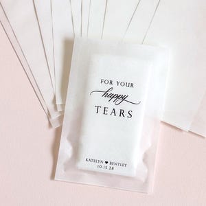 Paquete de pañuelos para invitados a la boda, bolsa de pañuelos personalizada para recuerdo de boda, paquete de pañuelos Happy tears para invitados a la boda, paquete de pañuelos personalizado imagen 7